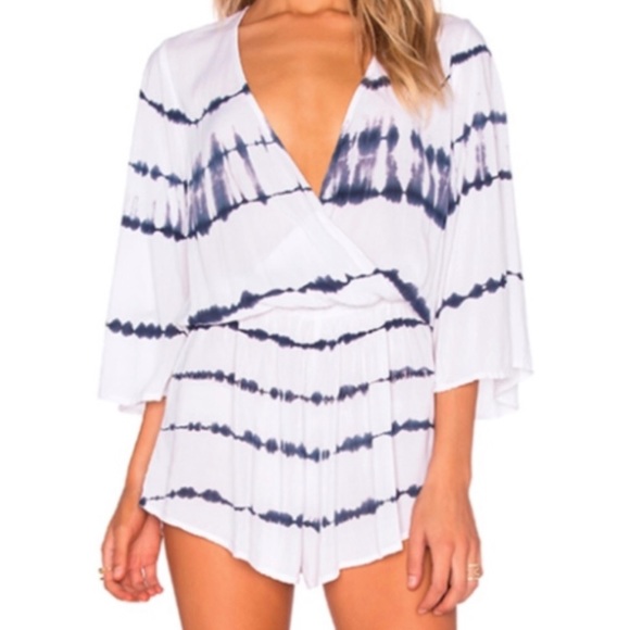 Blue Life Dresses & Skirts - Blue Life Flowy Romper Blue White W/ Front Clasp M